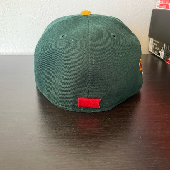 The Legends League “Camden Legends” New Era fitted - Picture 4 of 5